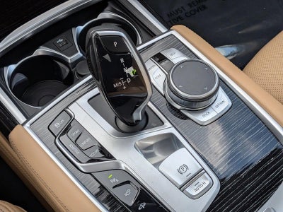 2022 BMW 740i xDrive Sedan