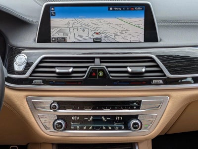 2022 BMW 740i xDrive Sedan