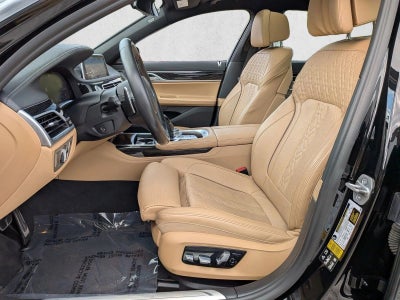 2022 BMW 740i xDrive Sedan