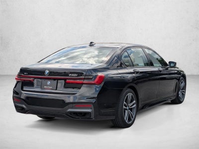 2022 BMW 740i xDrive Sedan