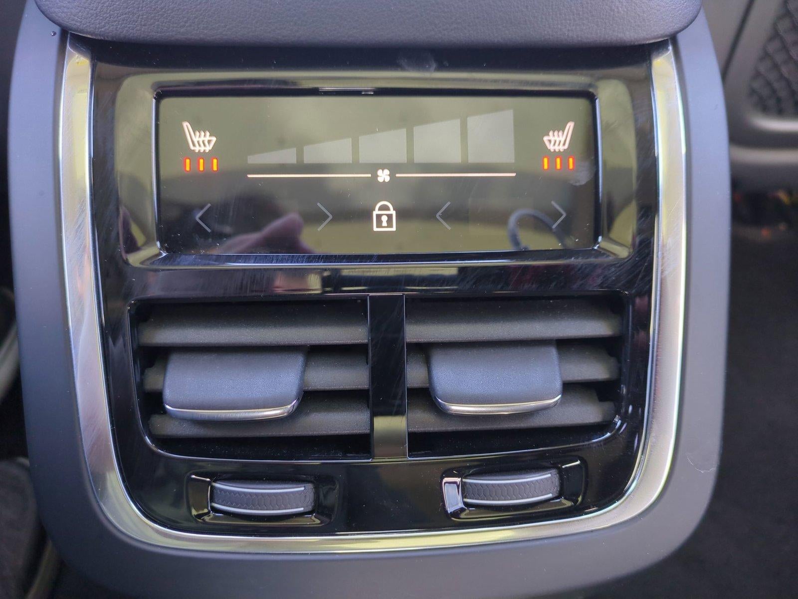 2022 Volvo XC90 Recharge Plug-In Hybrid T8 eAWD PHEV Inscription 6P