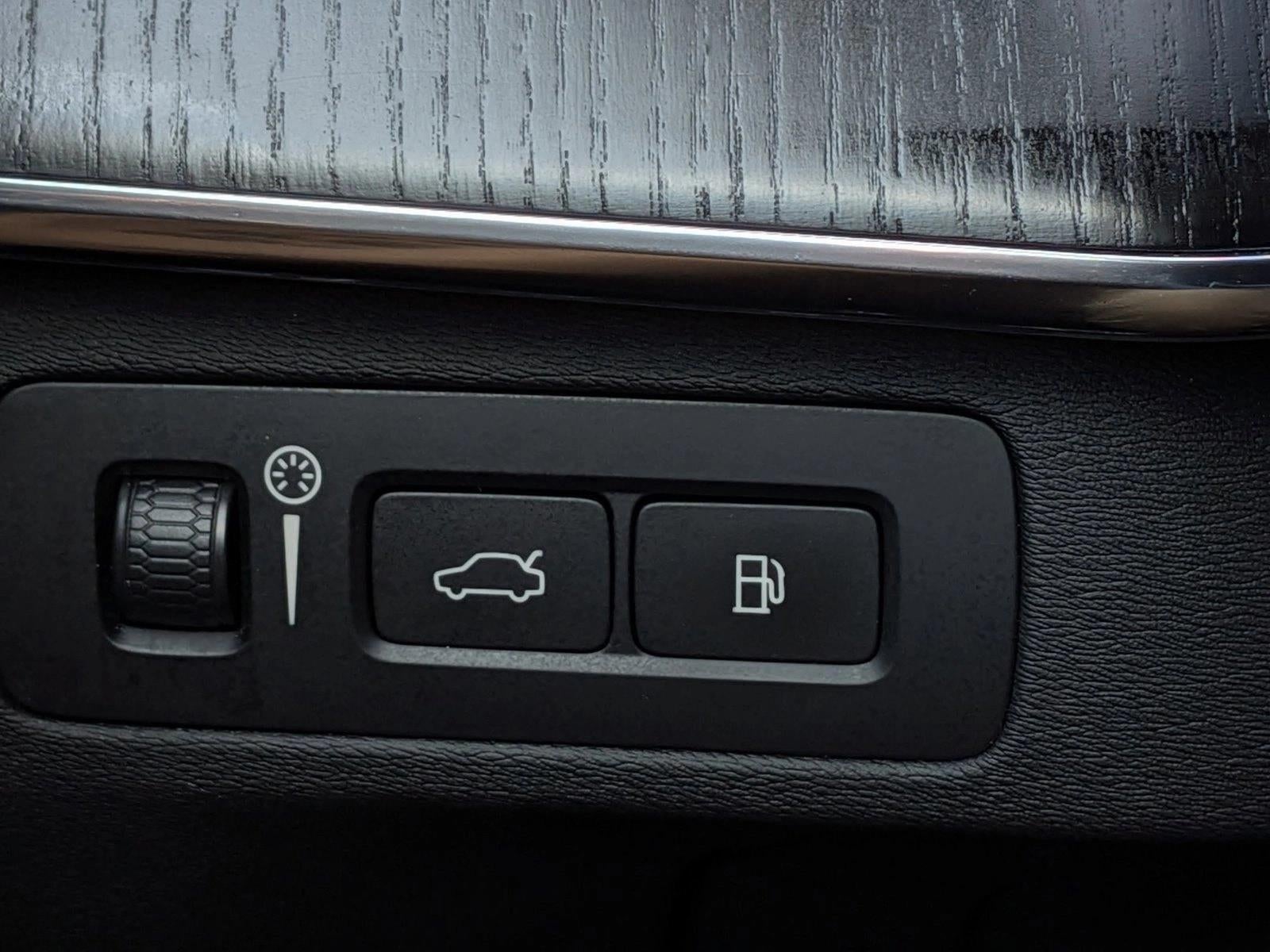 2021 Volvo XC90 Recharge T8 eAWD PHEV Inscription Expression 7P