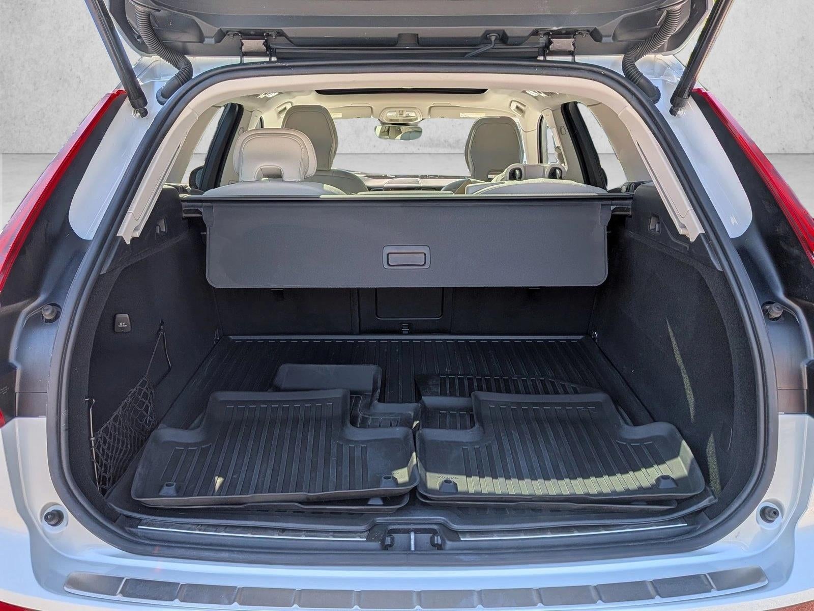 2024 Volvo XC60 Recharge Plug-In Hybrid T8 eAWD PHEV Plus Dark Theme