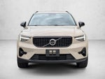 2025 Volvo XC40 B5 AWD Ultra Dark Theme