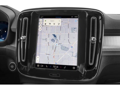 2025 Volvo XC40 B5 AWD Ultra Dark Theme