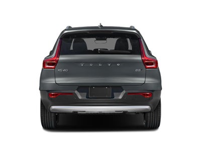2025 Volvo XC40 B5 AWD Ultra Dark Theme