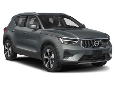 2025 Volvo XC40 B5 AWD Ultra Dark Theme