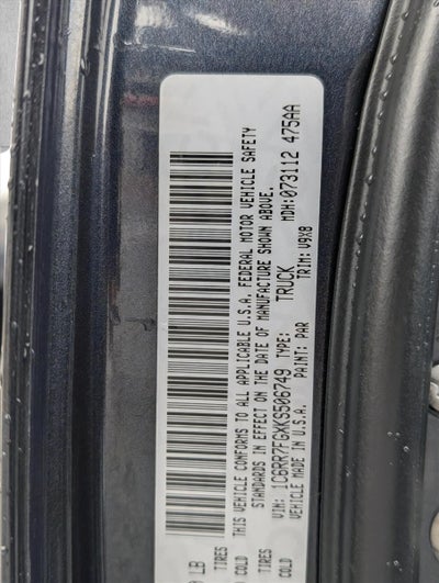 2019 RAM 1500 Classic Express 4x4 Quad Cab 6'4" Box