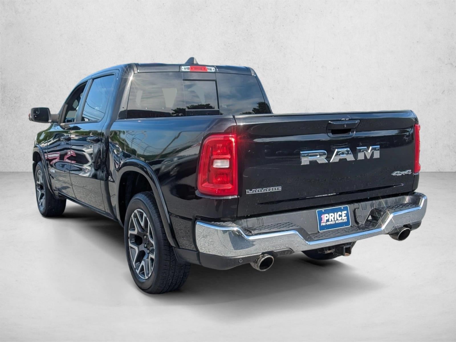 2025 RAM 1500 Laramie 4x4 Crew Cab 5'7" Box