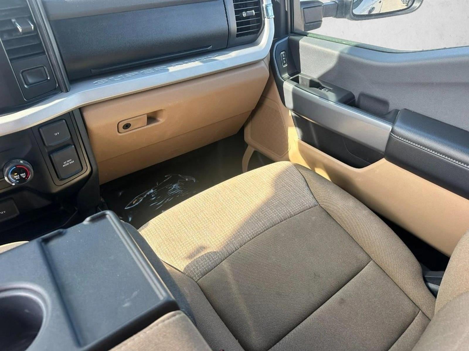 2024 Ford Super Duty F-250 SRW XLT 4WD Crew Cab 6.75' Box