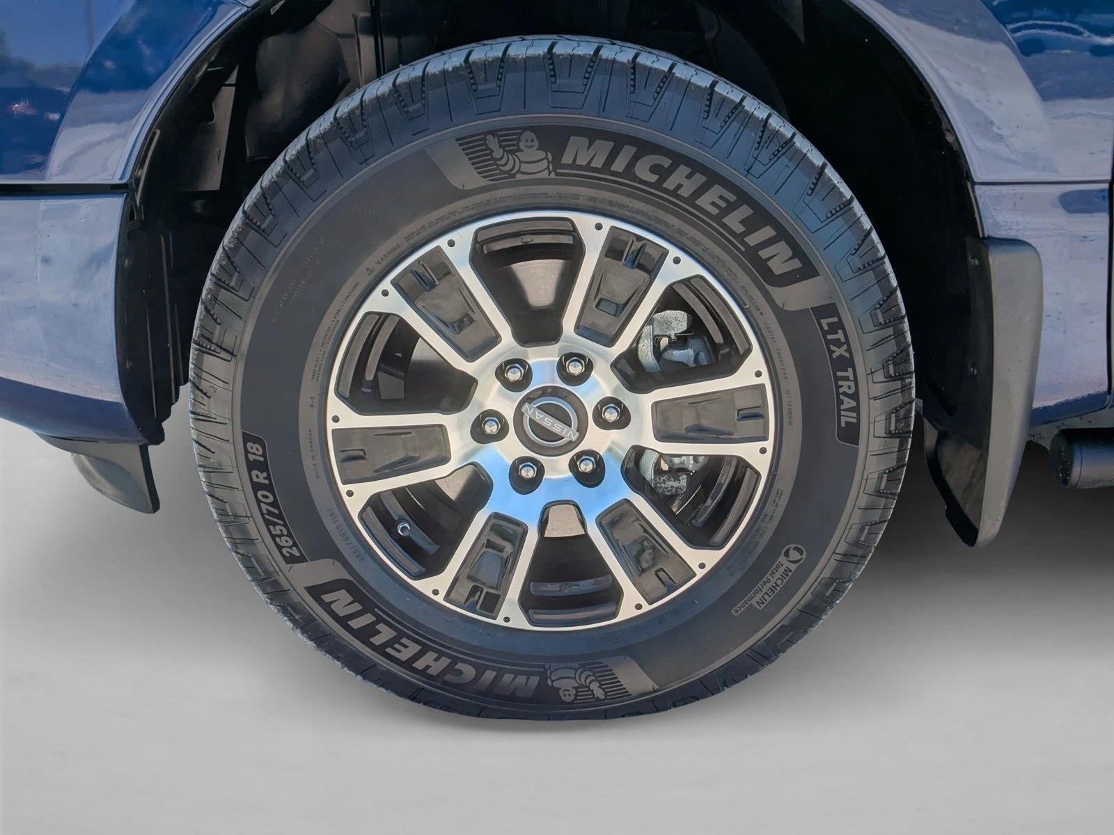 2024 Nissan Titan 4x4 Crew Cab SV