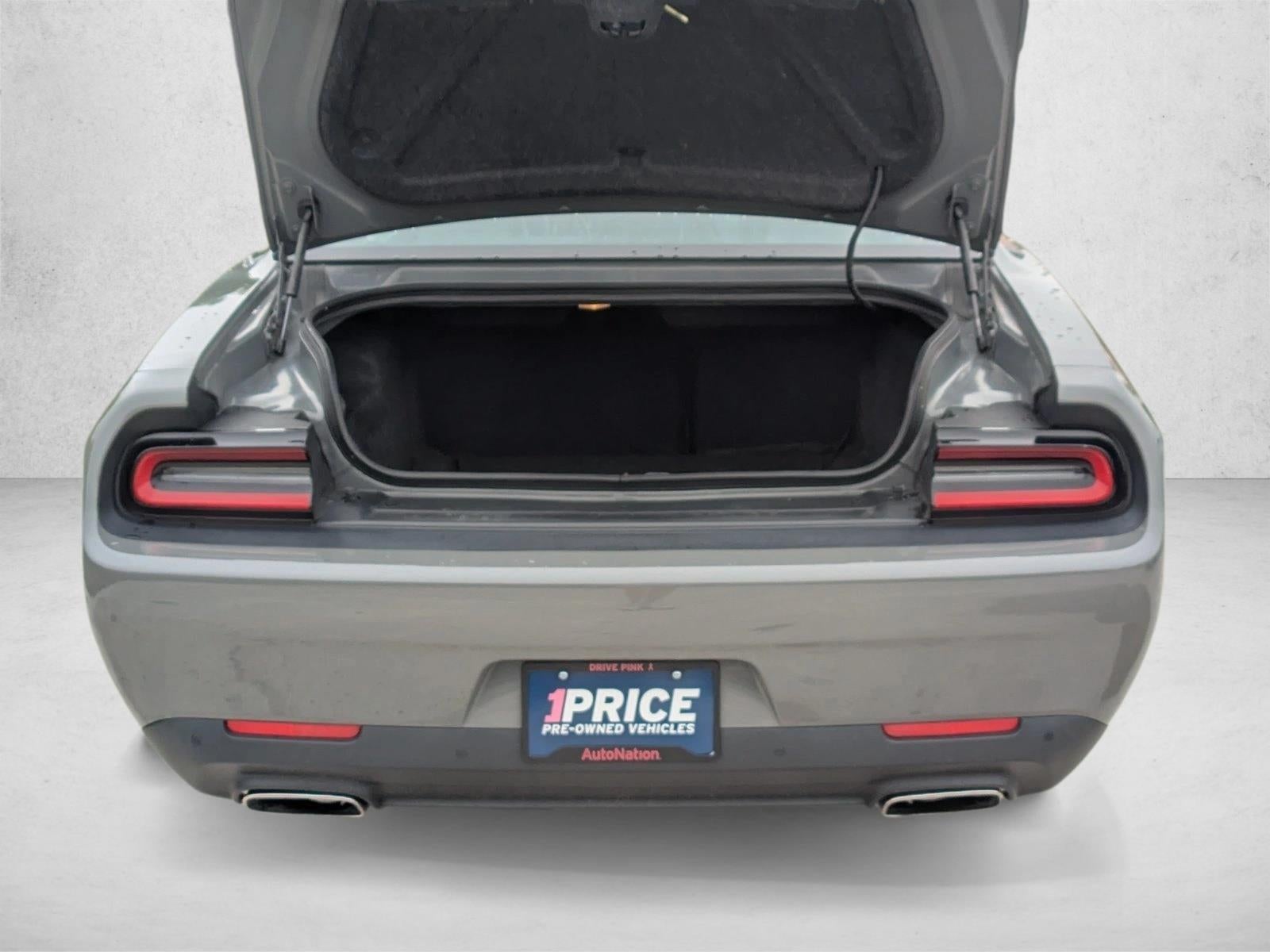 2019 Dodge Challenger SXT RWD