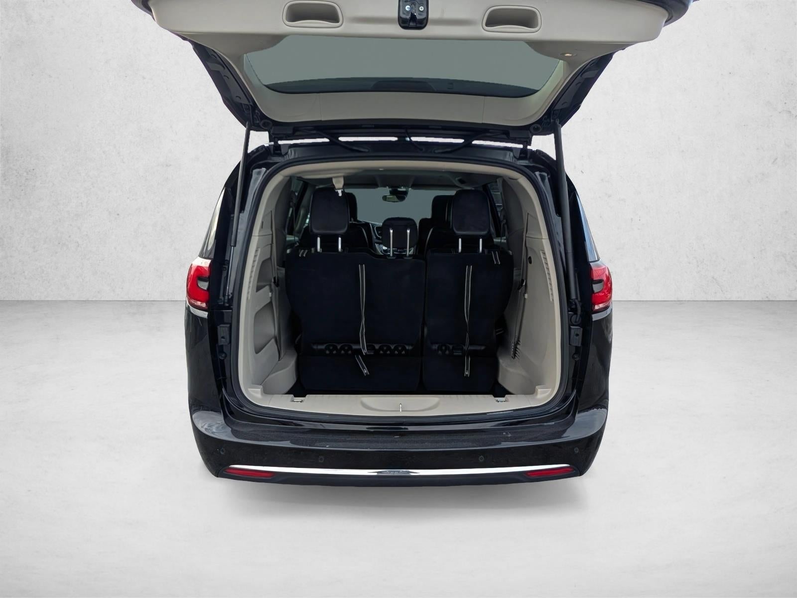 2024 Chrysler Pacifica Touring L FWD