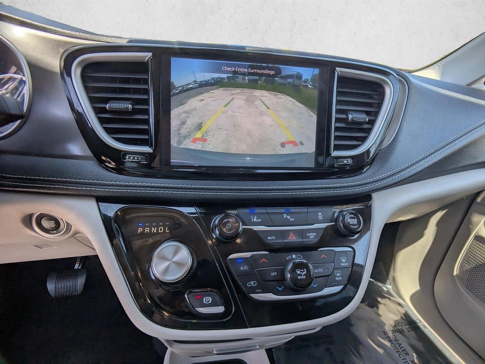 2023 Chrysler Pacifica Hybrid Touring L FWD