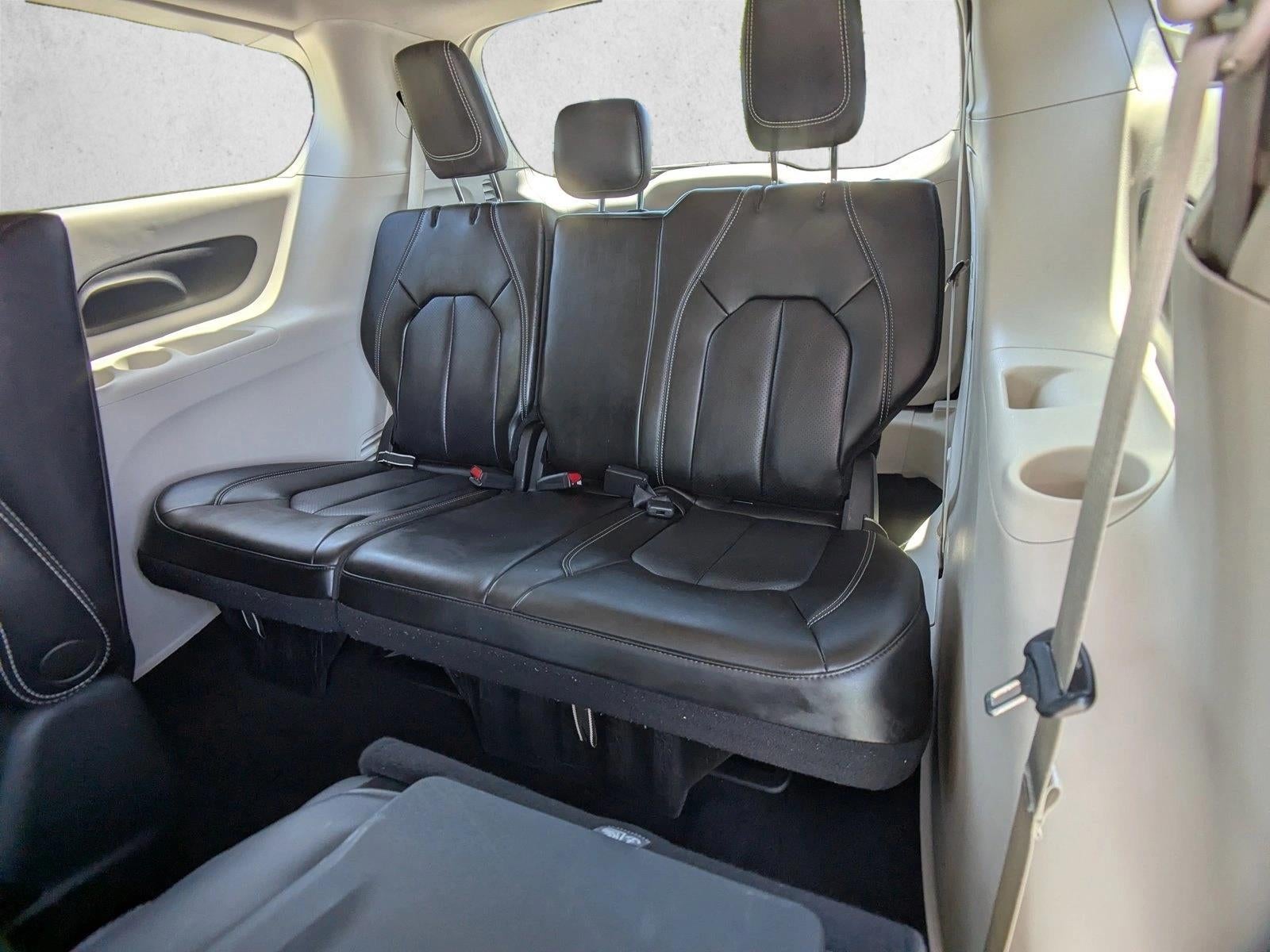 2023 Chrysler Pacifica Hybrid Touring L FWD