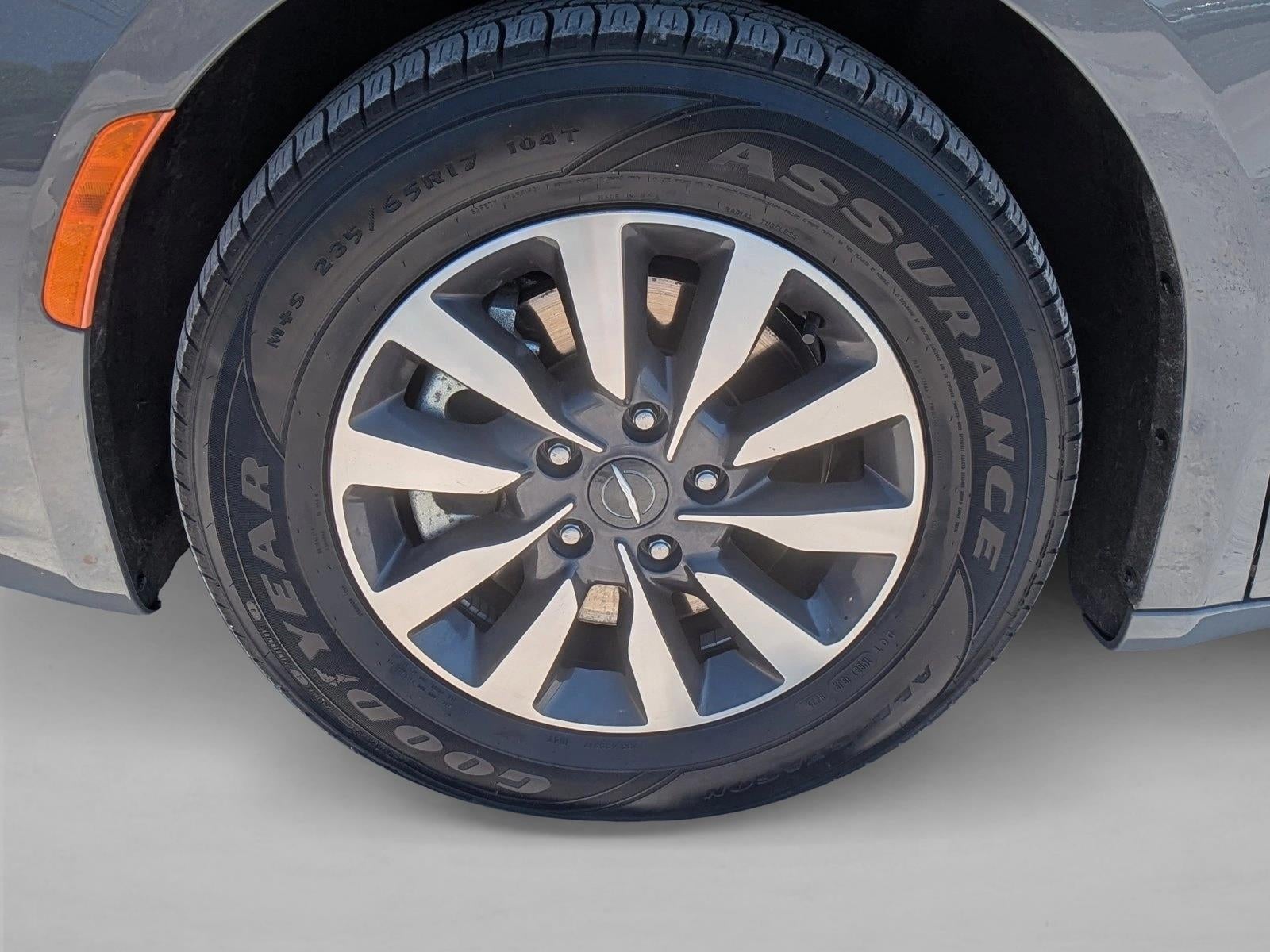 2023 Chrysler Pacifica Hybrid Touring L FWD