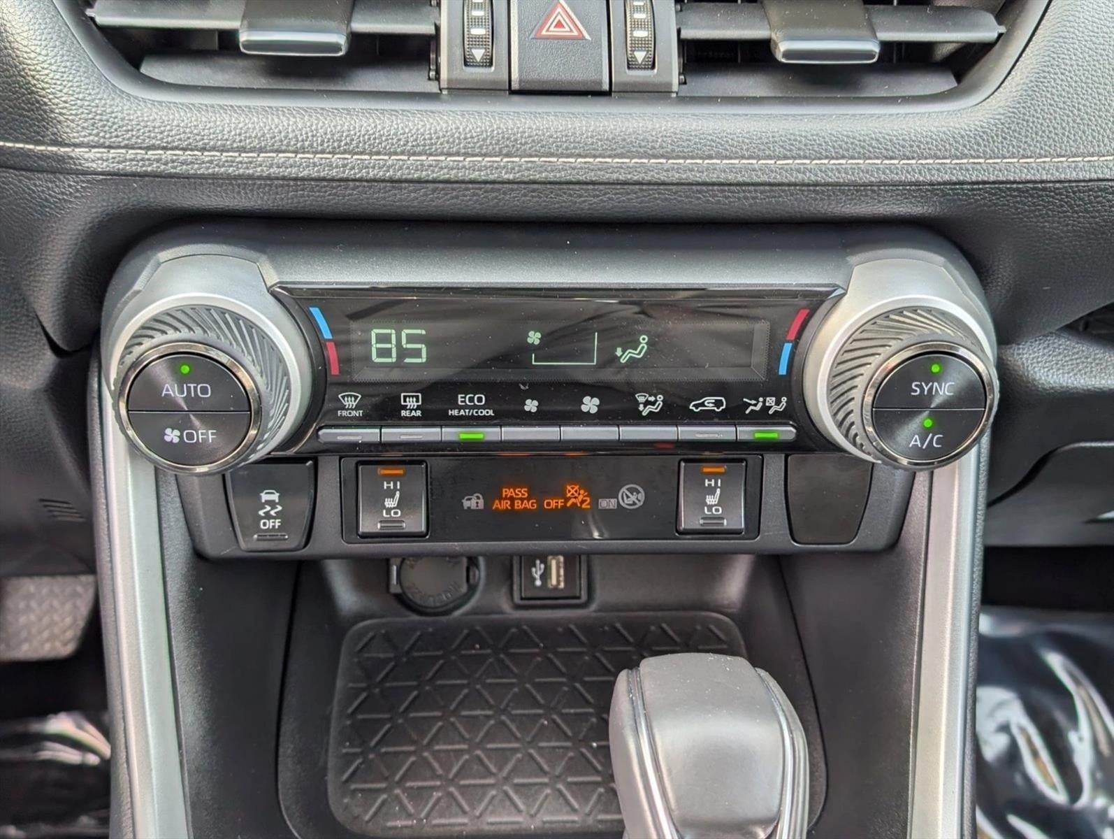 2024 Toyota RAV4 Hybrid XLE Premium AWD (Natl)