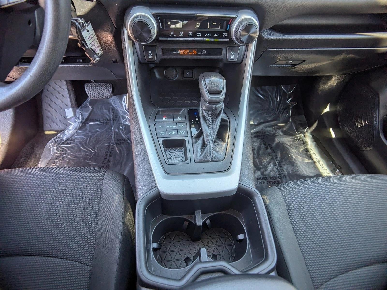2022 Toyota RAV4 LE AWD (Natl)