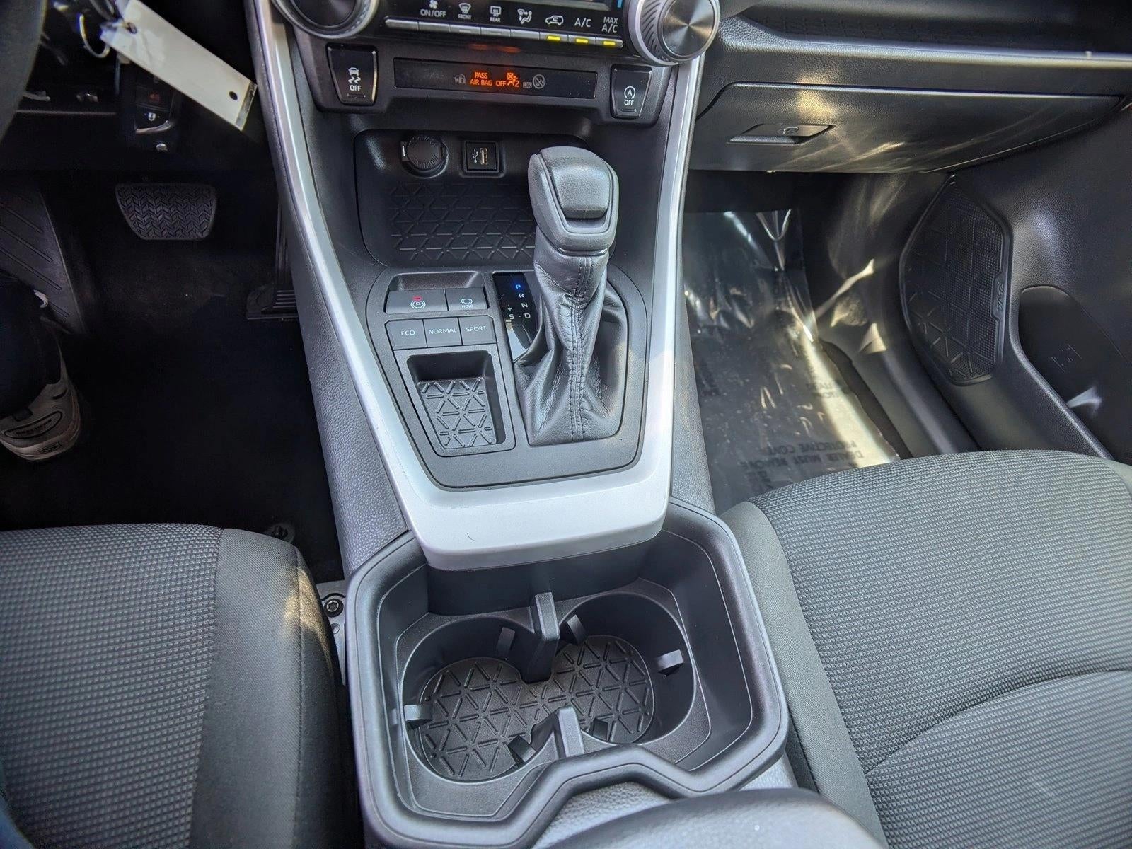 2024 Toyota RAV4 LE FWD (GS)