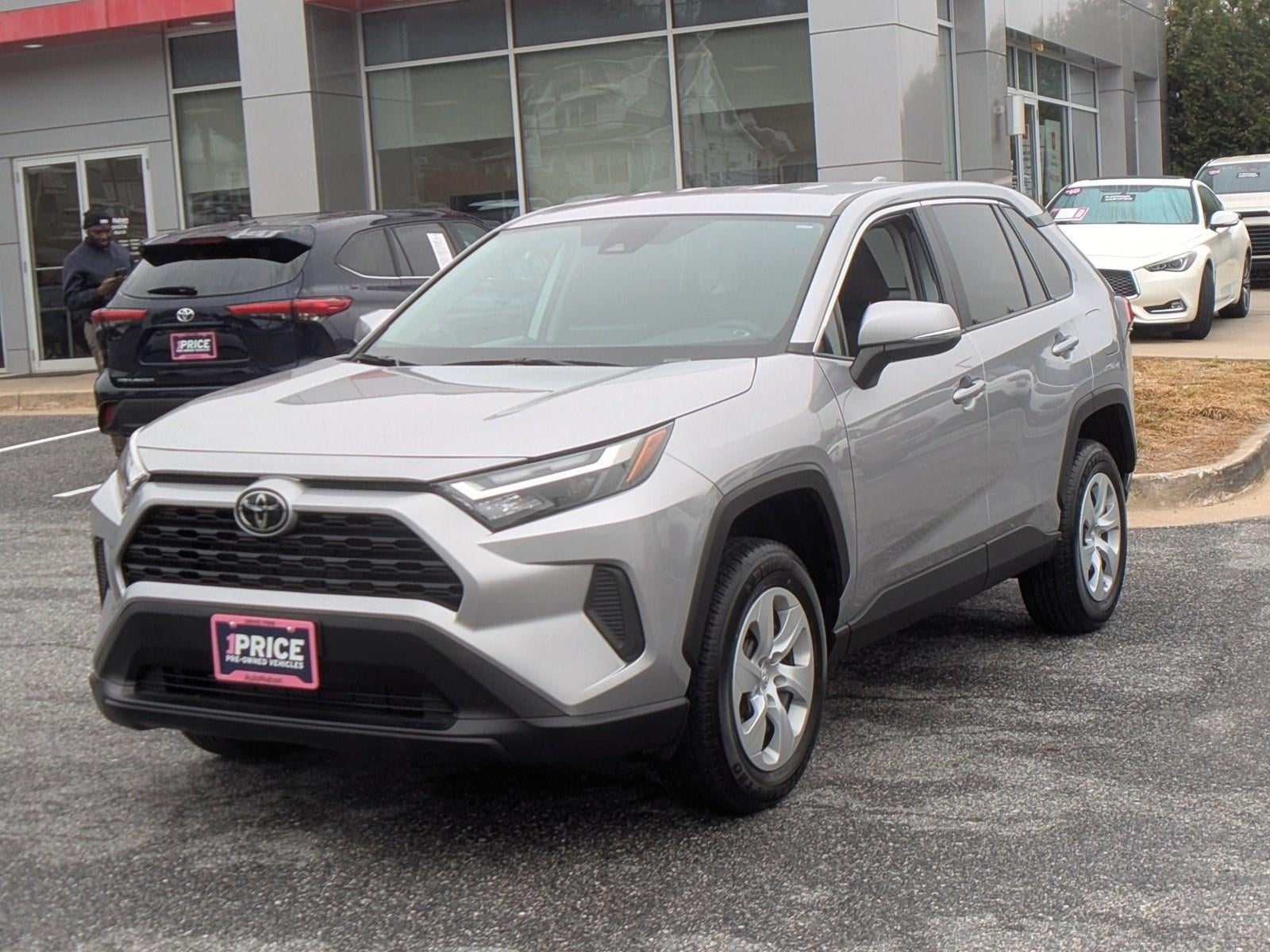 2025 Toyota RAV4 LE FWD (Natl)