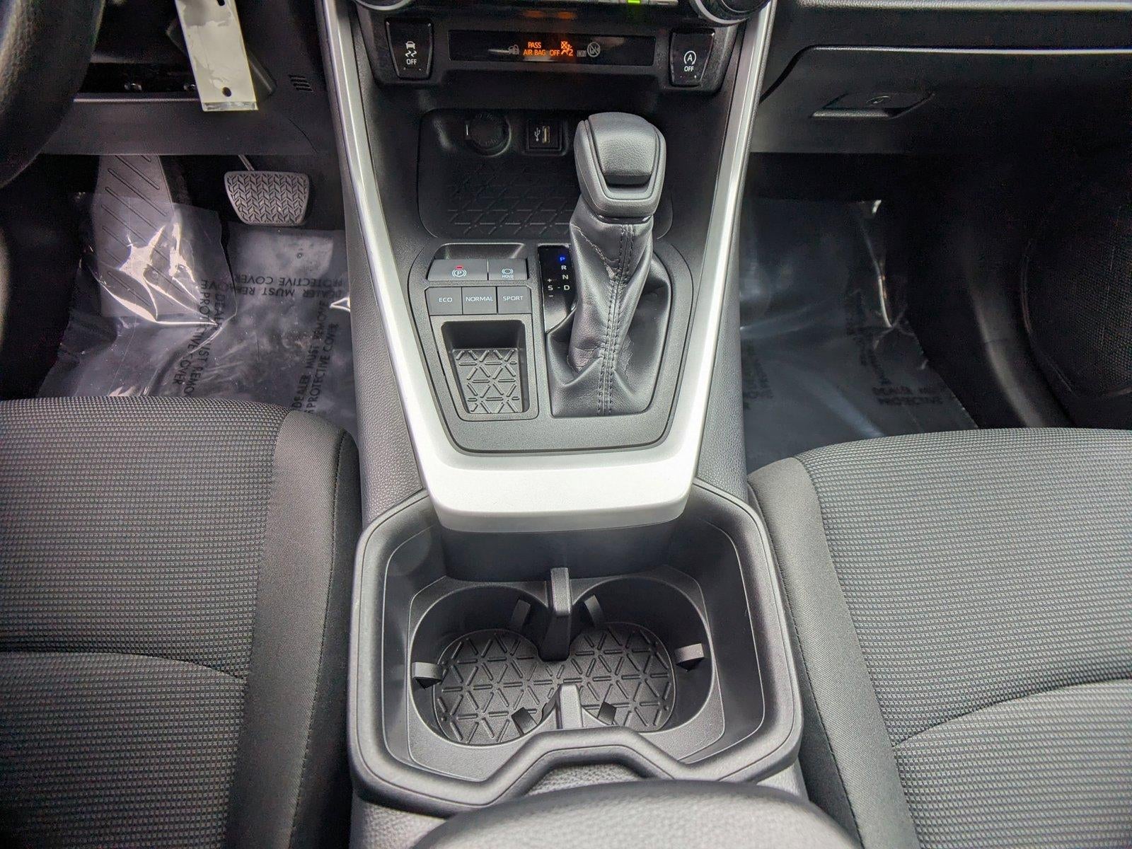 2025 Toyota RAV4 LE FWD (Natl)