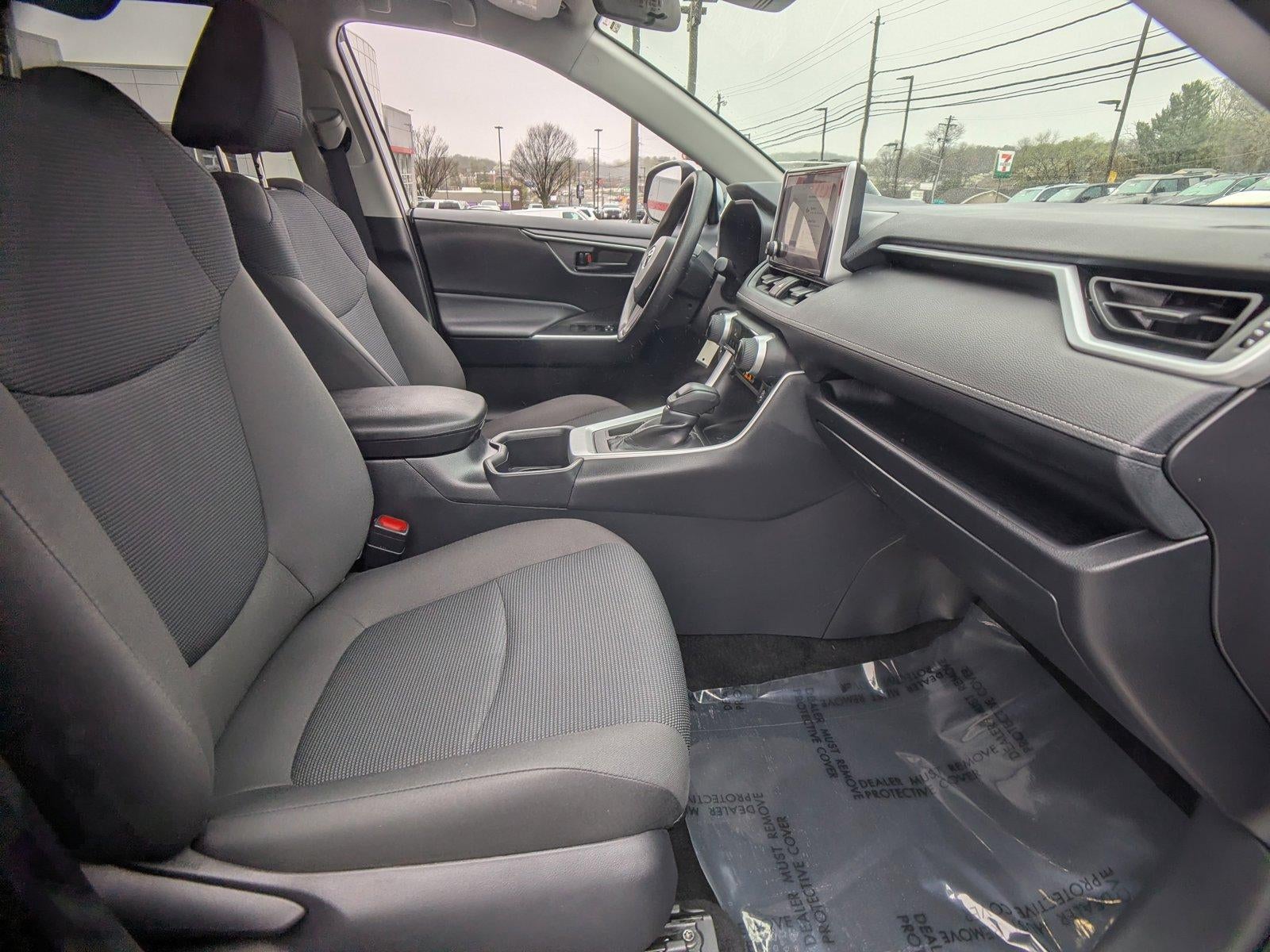 2025 Toyota RAV4 LE FWD (Natl)