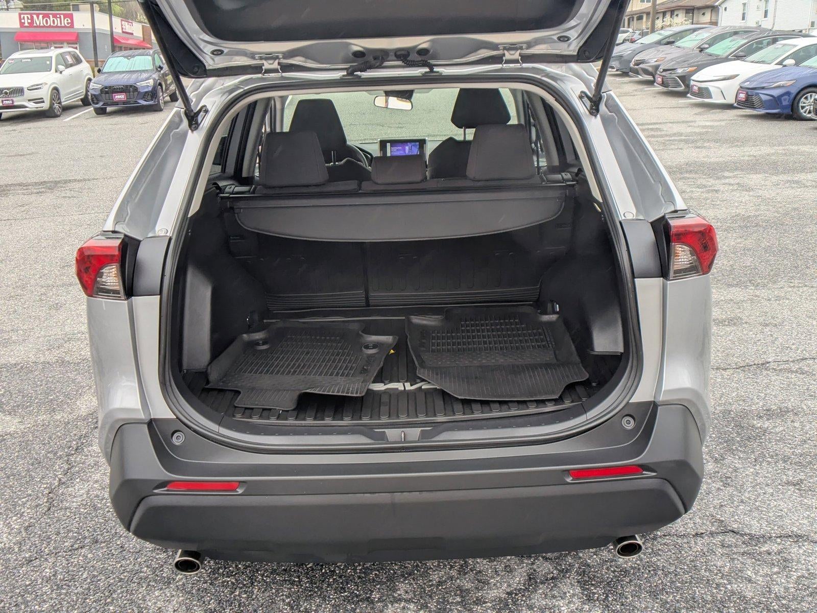 2025 Toyota RAV4 LE FWD (Natl)