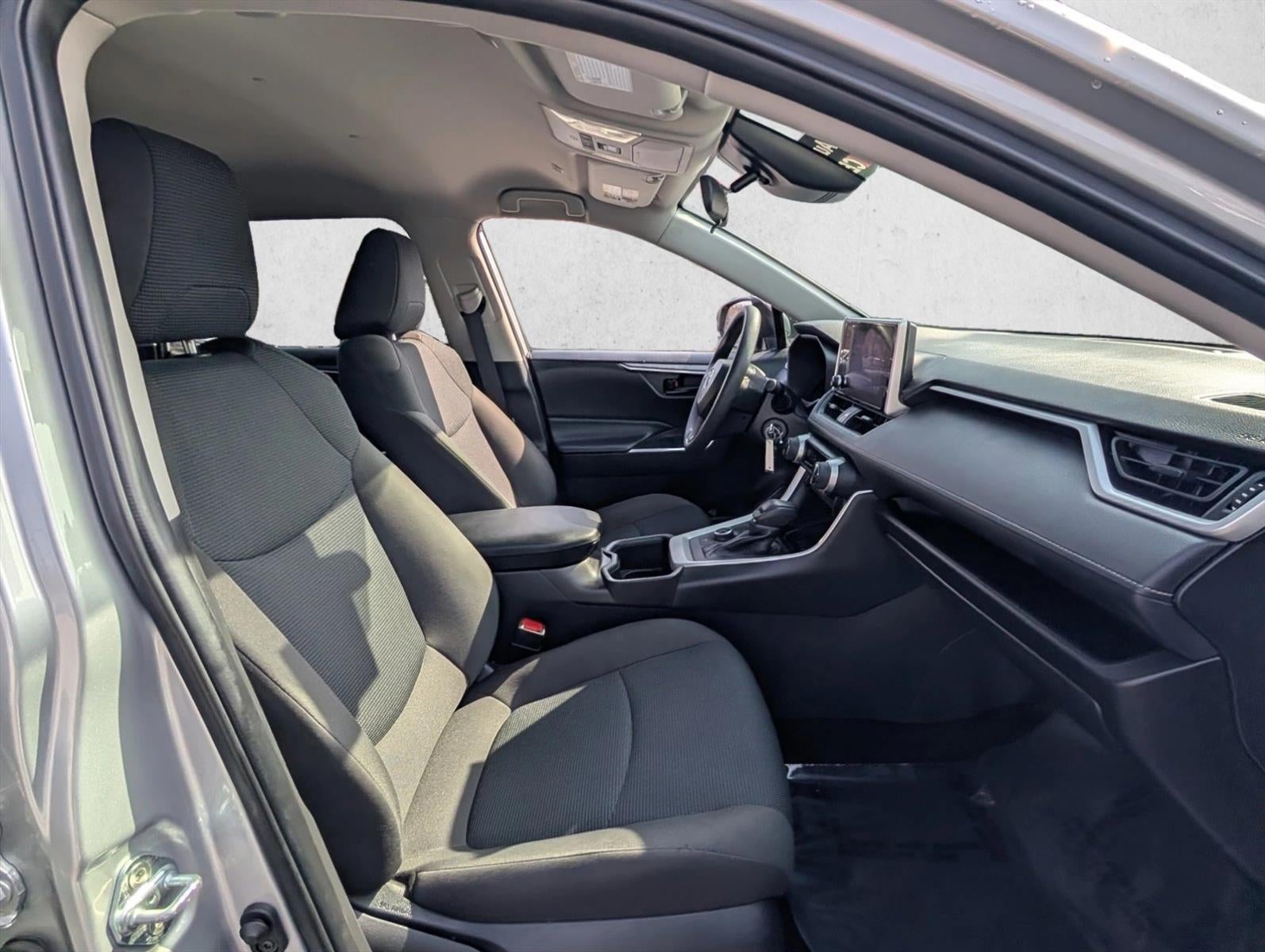 2025 Toyota RAV4 Hybrid LE AWD (Natl)