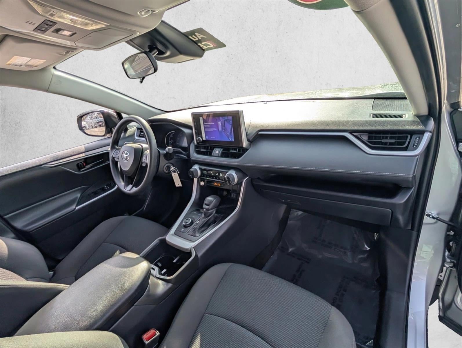 2025 Toyota RAV4 Hybrid LE AWD (Natl)