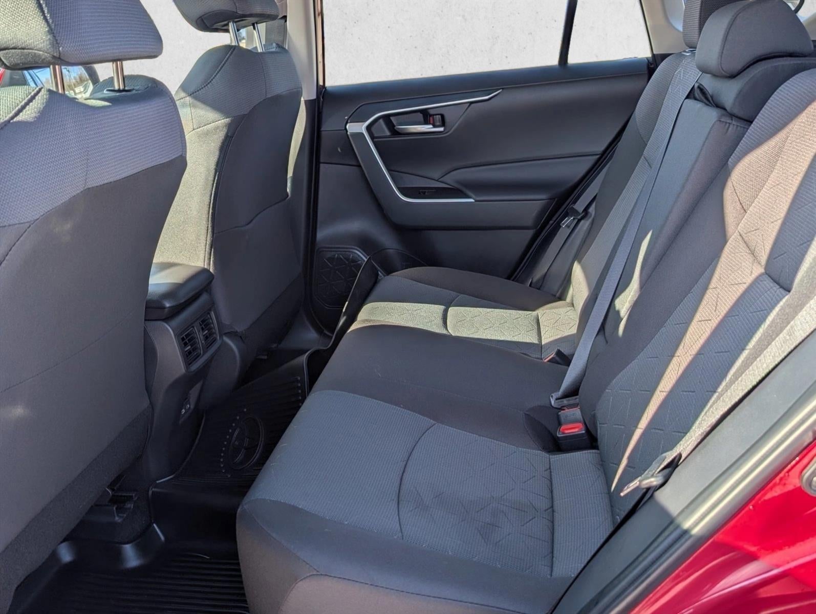 2025 Toyota RAV4 XLE AWD (Natl)