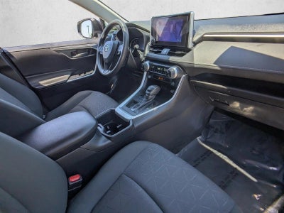 2024 Toyota RAV4 XLE FWD (GS)