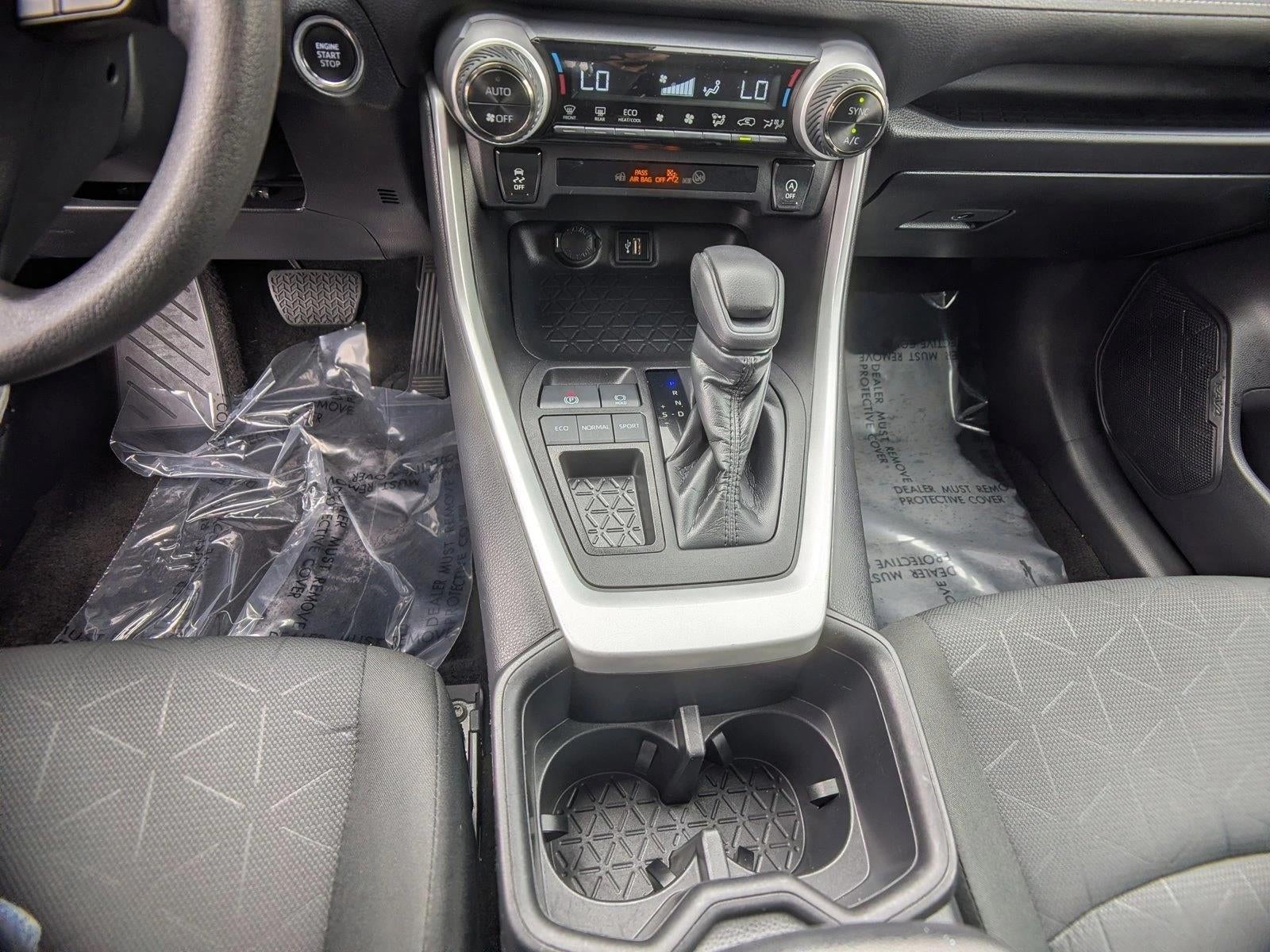 2024 Toyota RAV4 XLE FWD (GS)