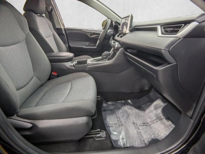 2024 Toyota RAV4 XLE FWD (GS)