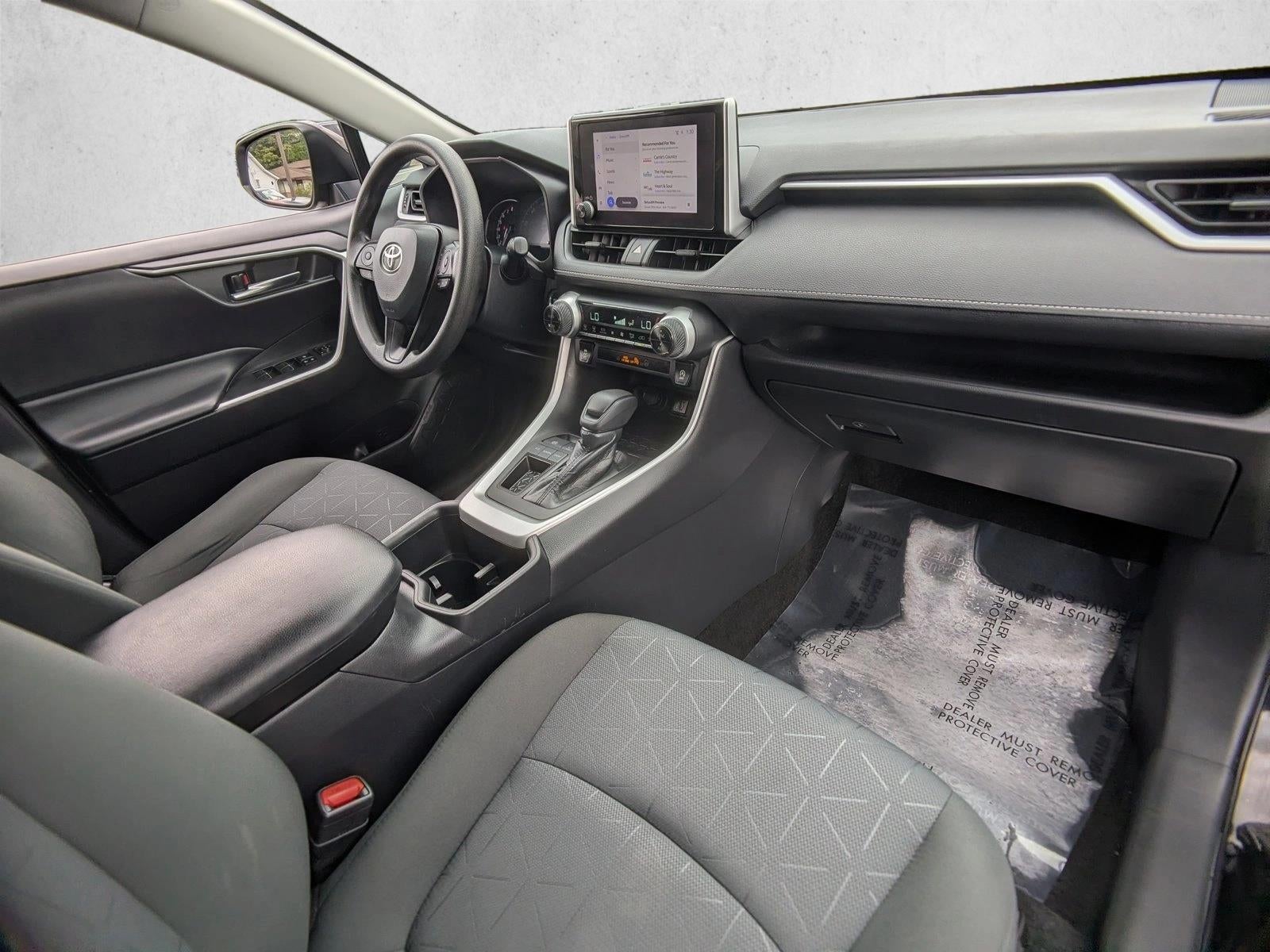 2024 Toyota RAV4 XLE FWD (GS)