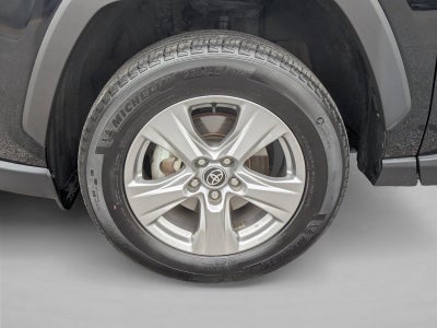 2024 Toyota RAV4 XLE FWD (GS)