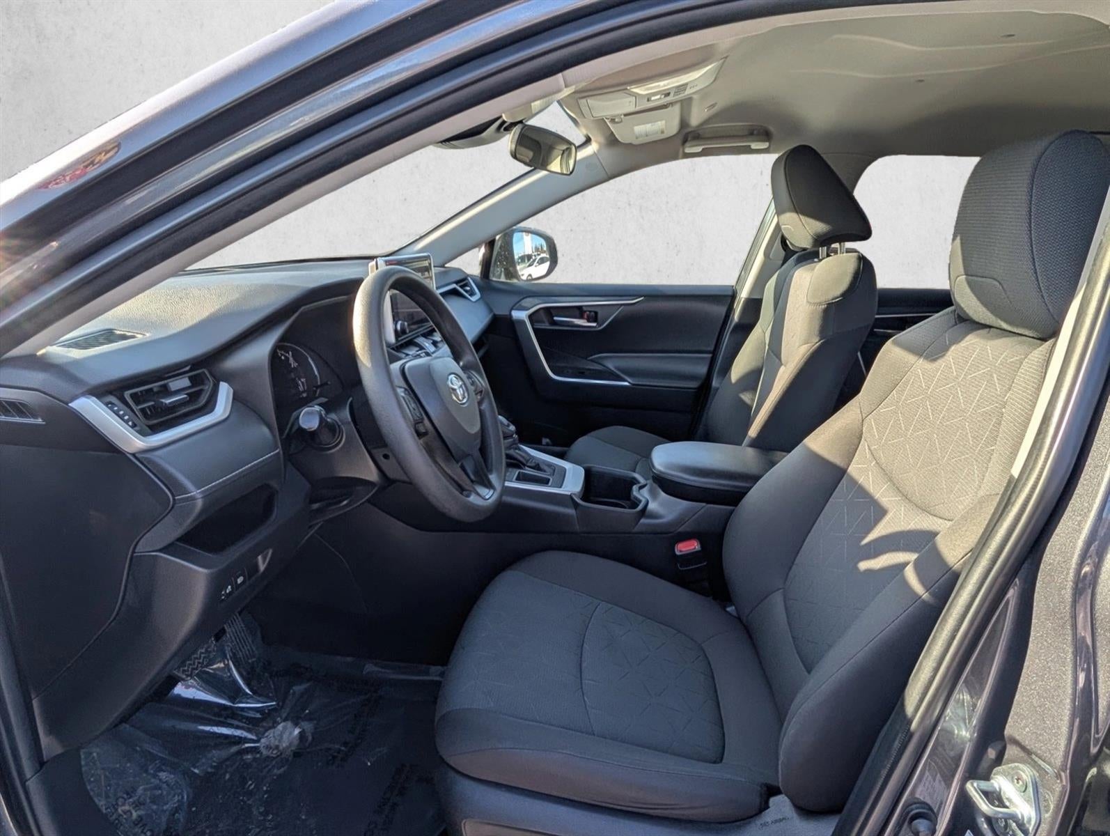 2024 Toyota RAV4 XLE FWD (GS)