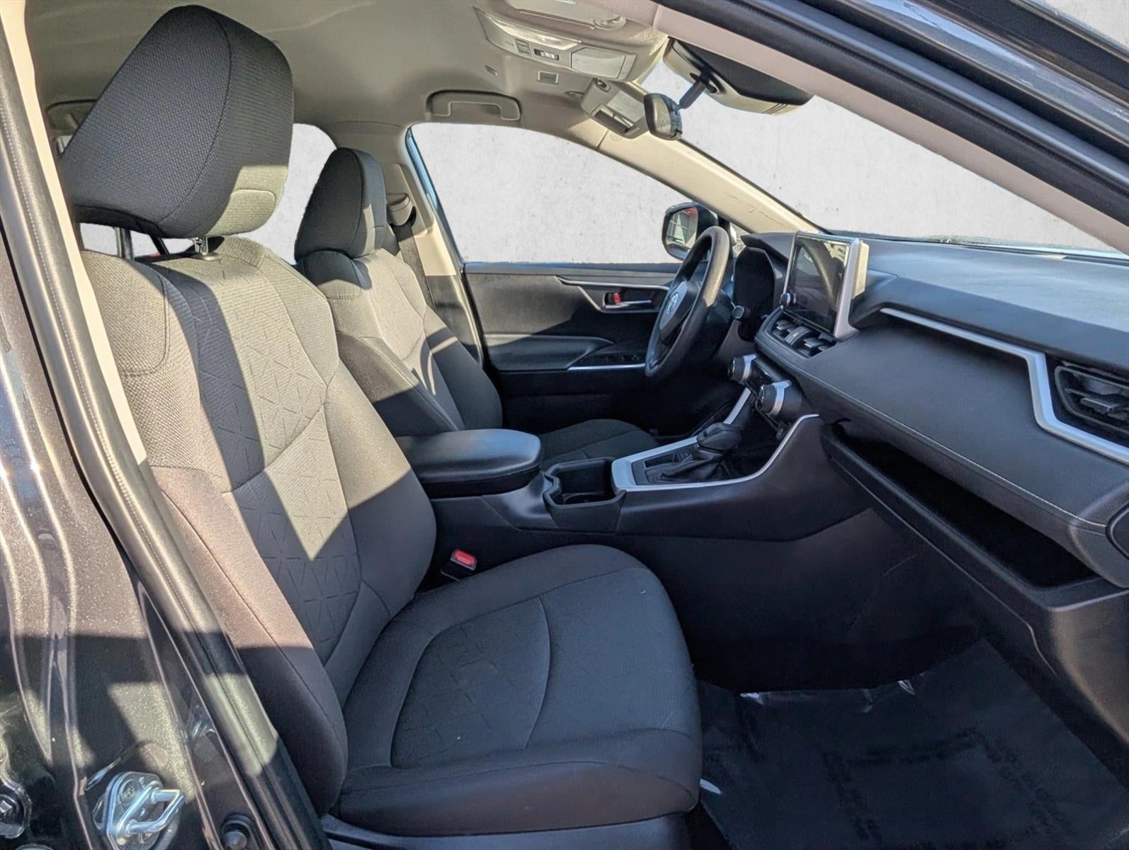 2024 Toyota RAV4 XLE FWD (GS)