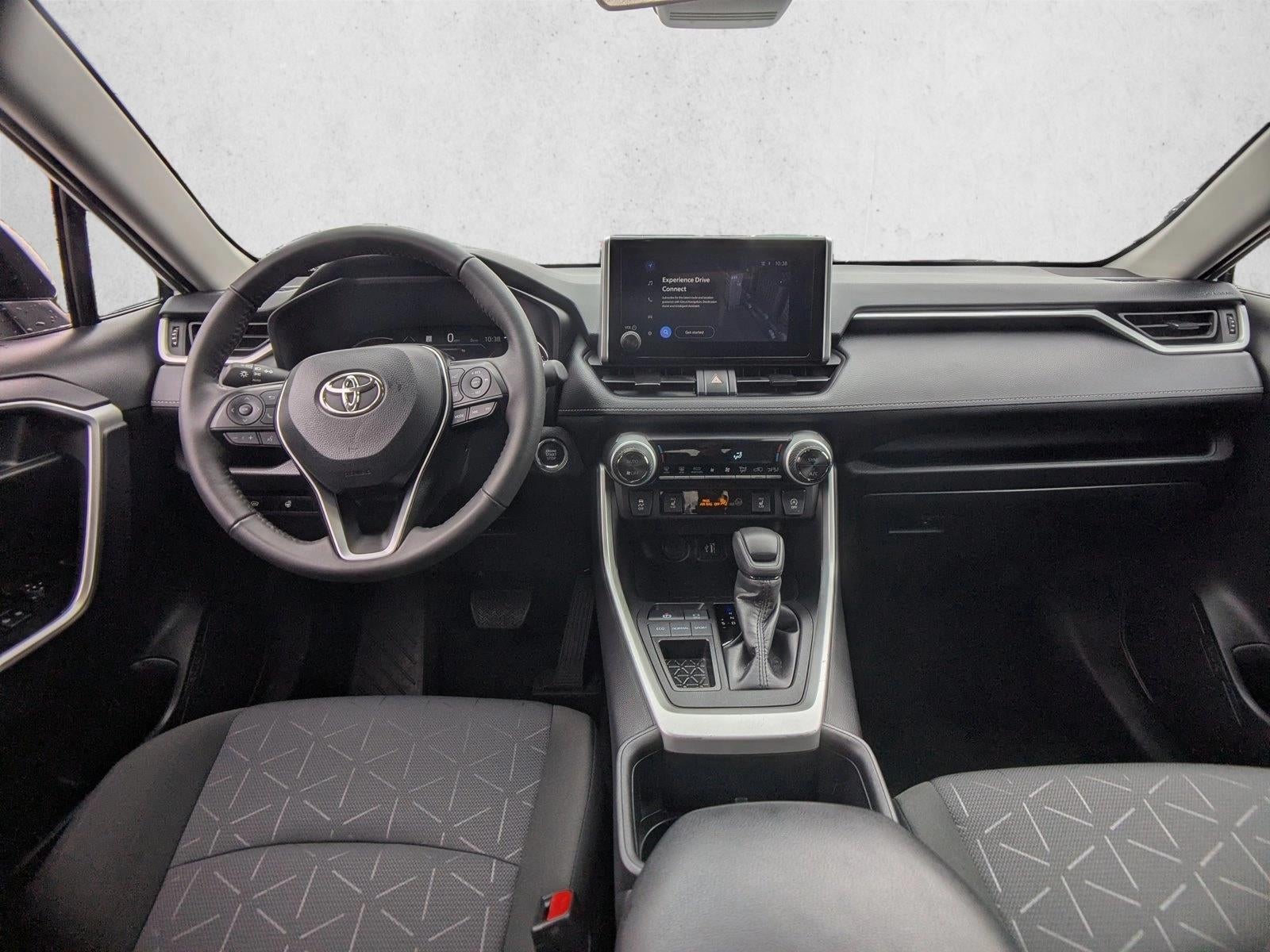 2025 Toyota RAV4 XLE FWD (GS)