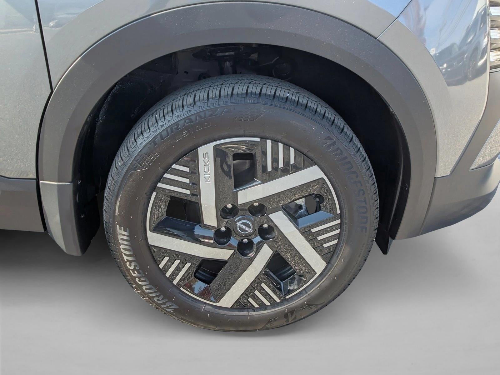 2025 Nissan Kicks SV FWD