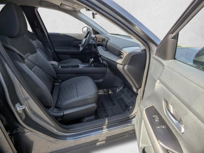 2025 Nissan Kicks SV FWD