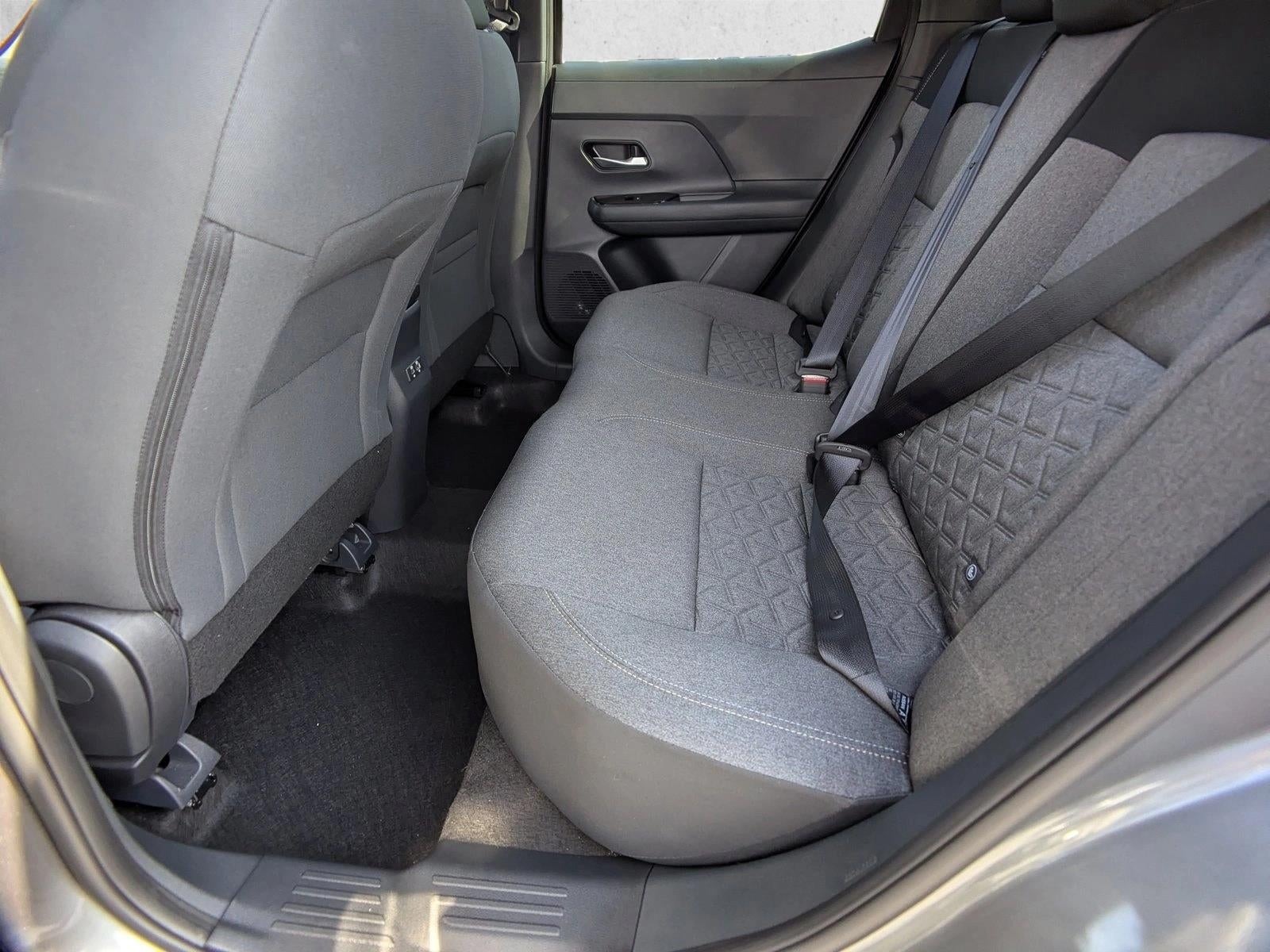 2025 Nissan Kicks SV FWD