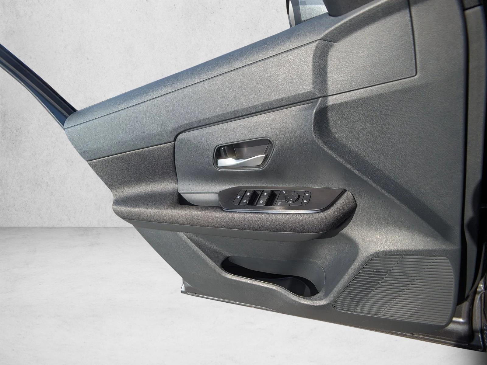 2025 Nissan Kicks SV FWD