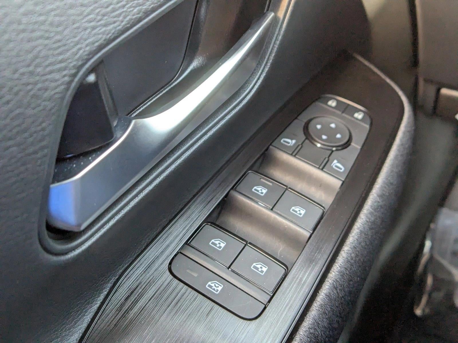 2025 Nissan Kicks SV FWD