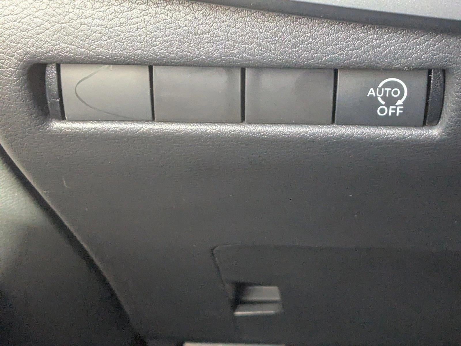 2025 Nissan Kicks SV FWD