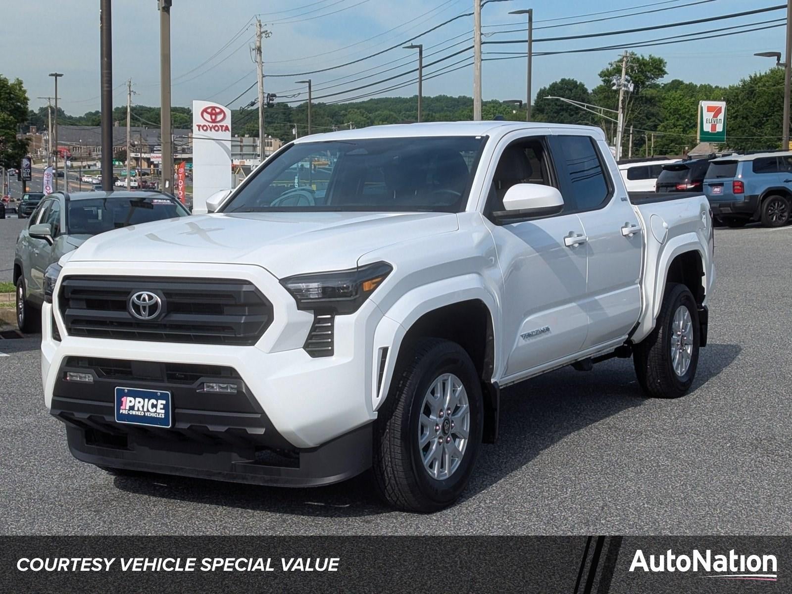 2025 Toyota Tacoma 2WD 2WD SR5 Double Cab 5' Bed AT (Natl)