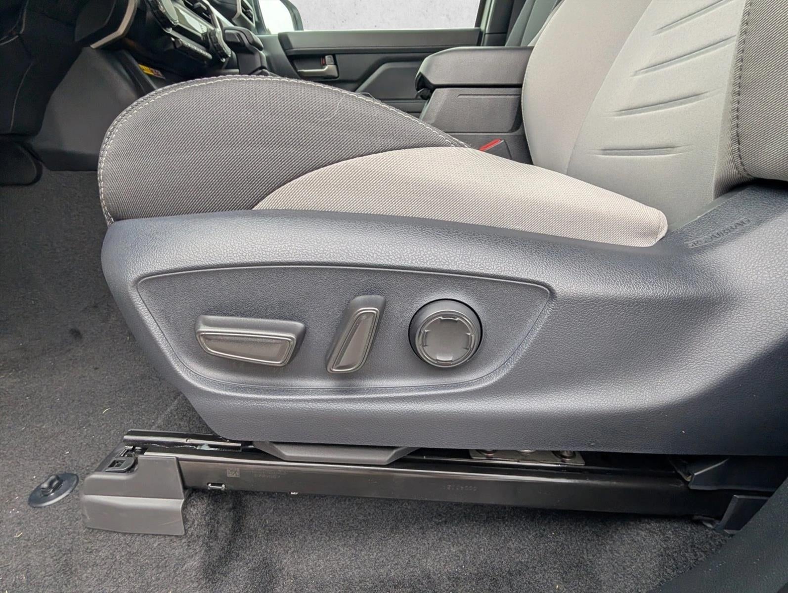 2024 Toyota Tacoma 4WD 4WD TRD Off Road Double Cab 5' Bed AT (Natl)