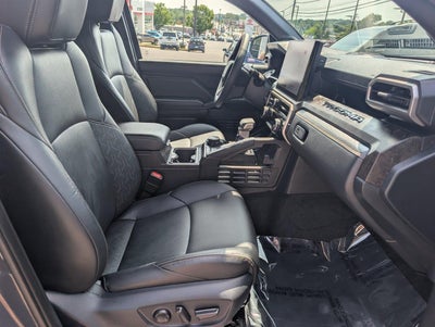 2025 Toyota Tacoma 4WD 4WD Limited Double Cab 5' Bed AT (Natl)