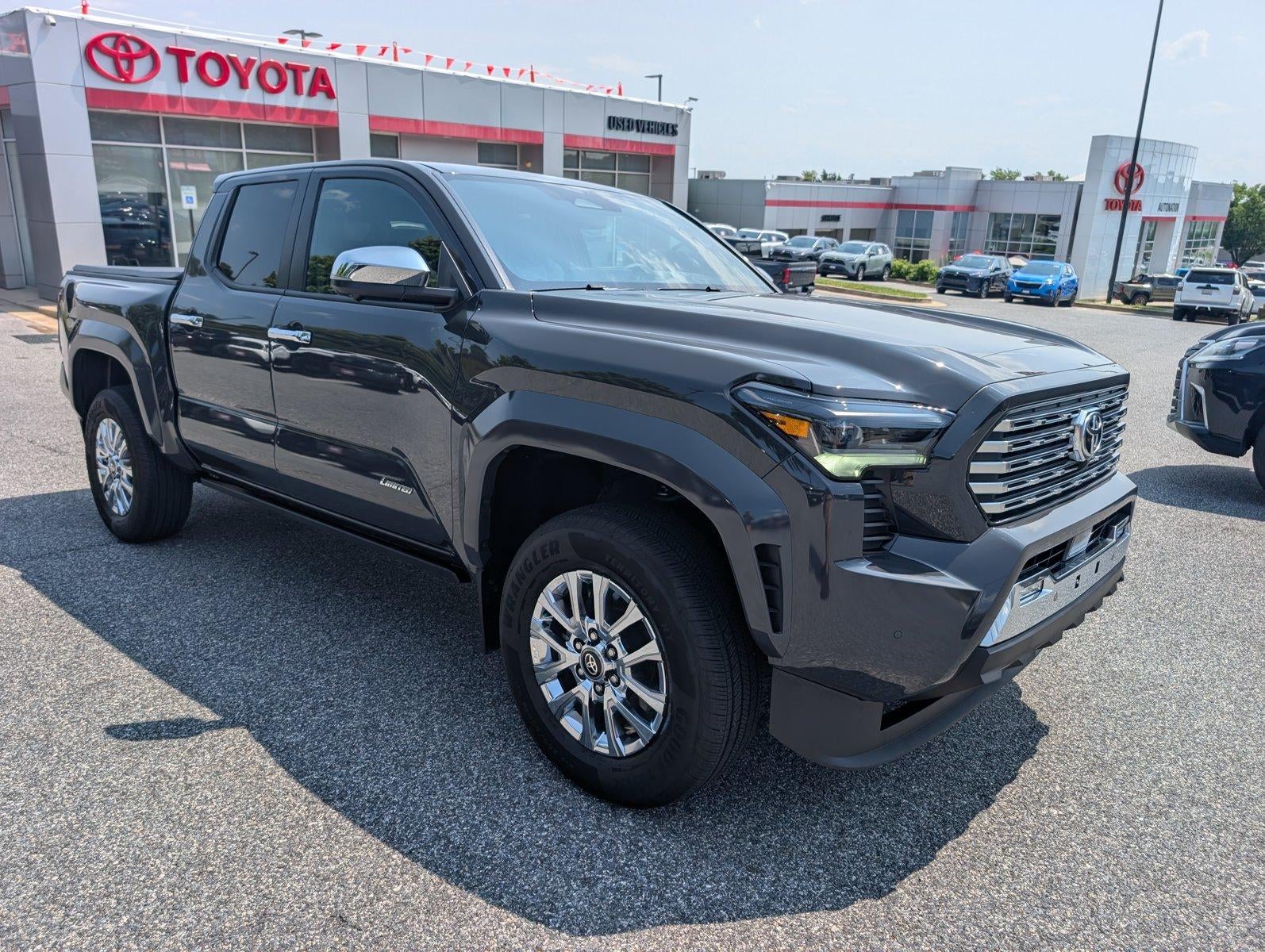 2025 Toyota Tacoma 4WD 4WD Limited Double Cab 5' Bed AT (Natl)