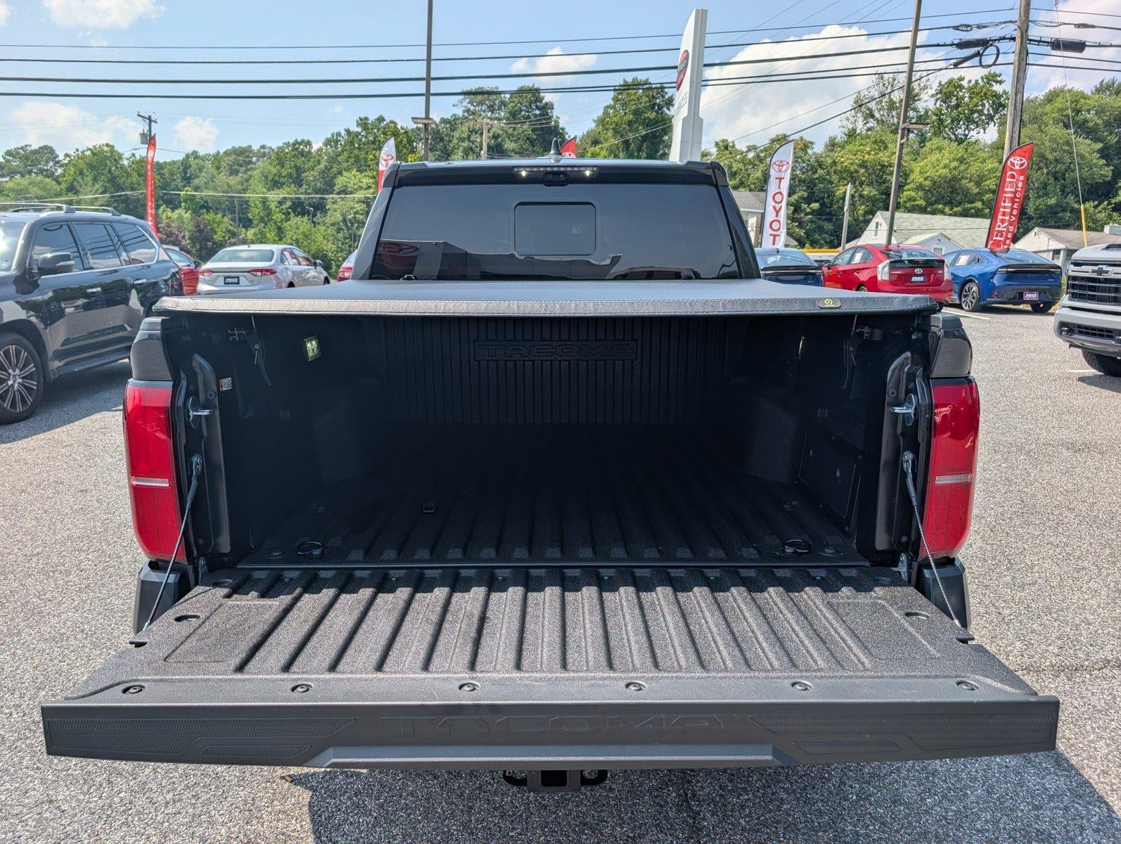 2025 Toyota Tacoma 4WD 4WD Limited Double Cab 5' Bed AT (Natl)