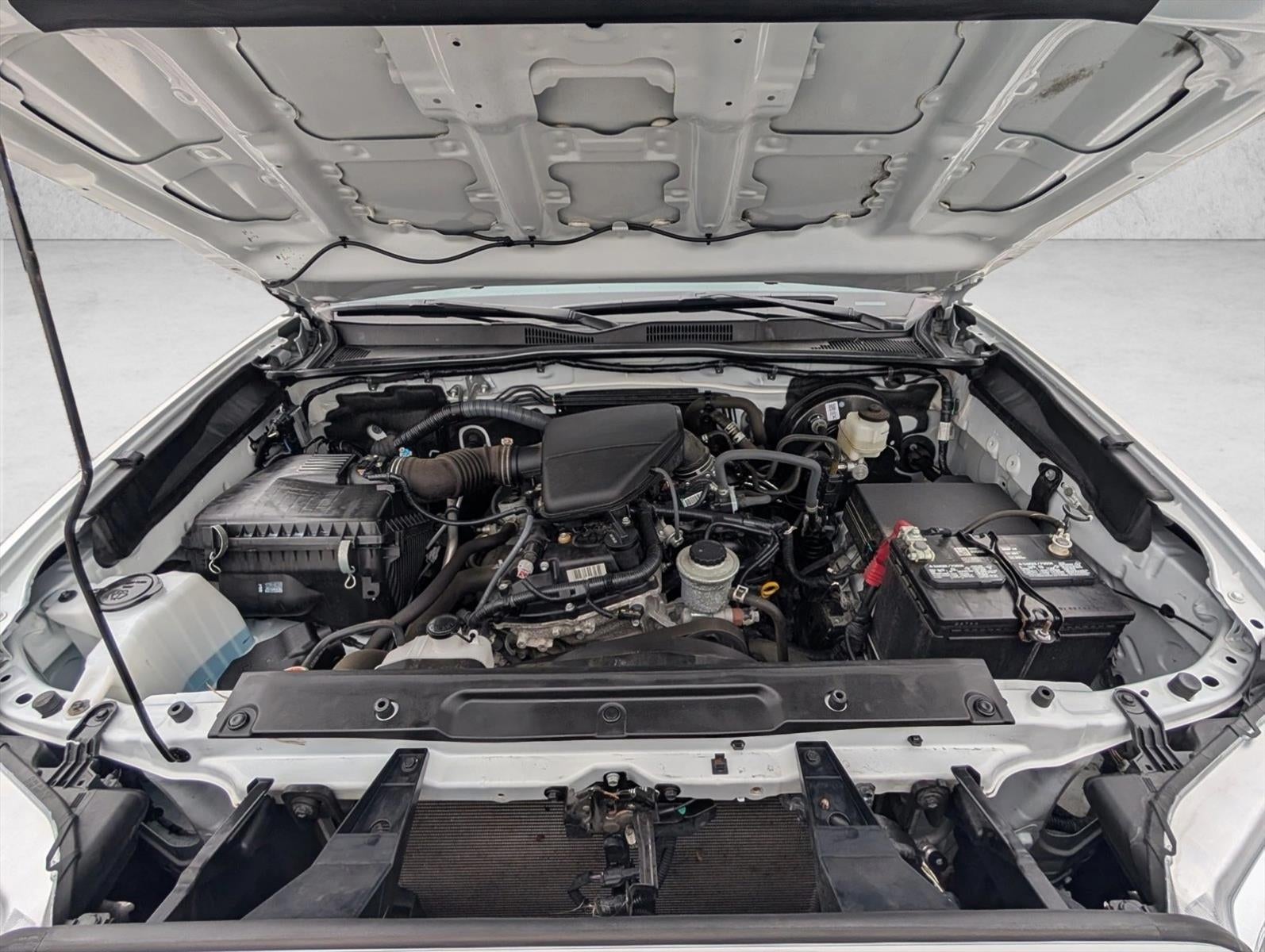 2023 Toyota Tacoma 2WD 2WD SR5 Double Cab 5' Bed I4 AT (SE)